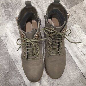 Market & Spruce Green Suede Boots
